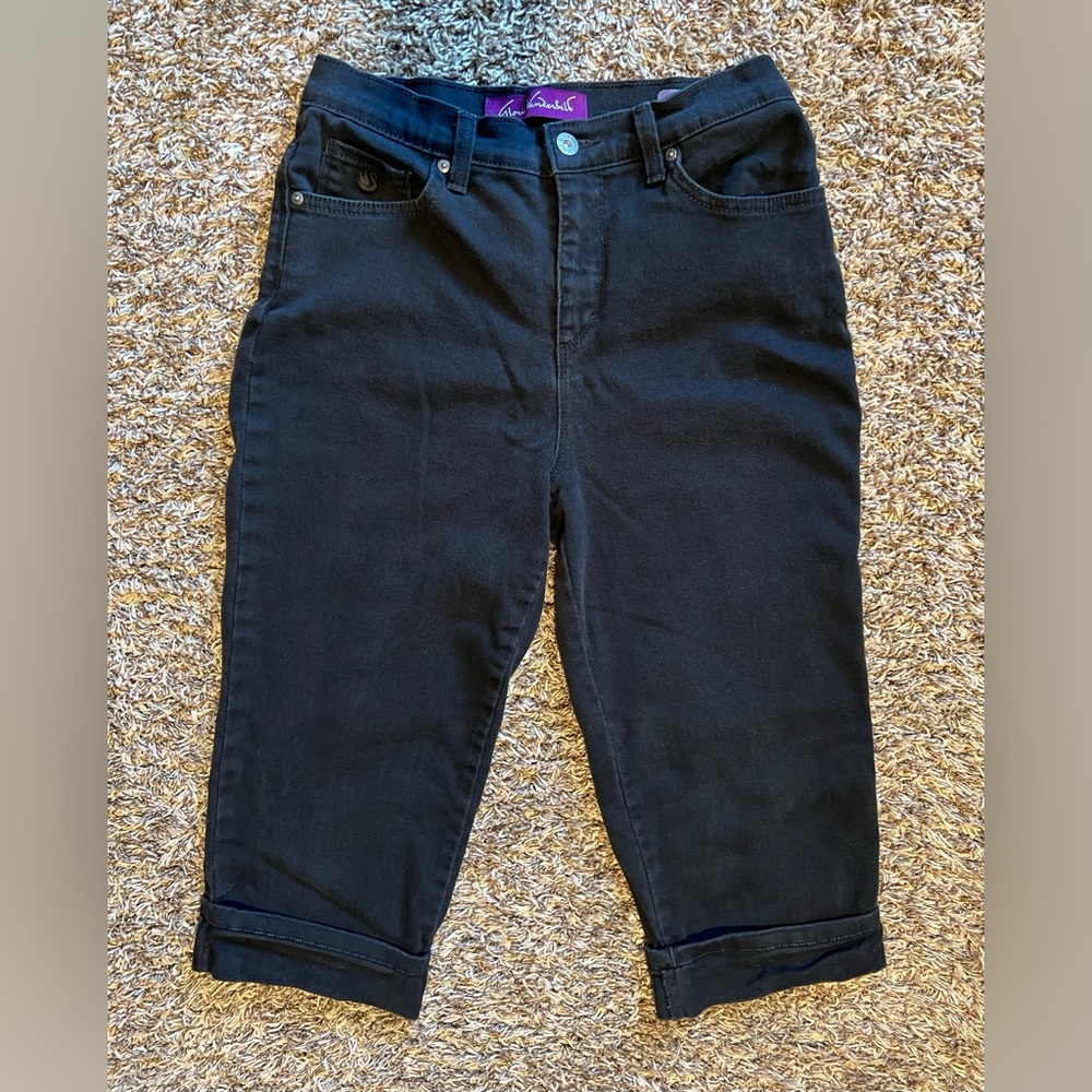 Gloria Vanderbilt Black Amanda Jean Capris | Size 4